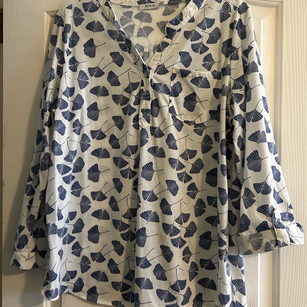 Ricki's White Tunic with Navy Leaf Motif